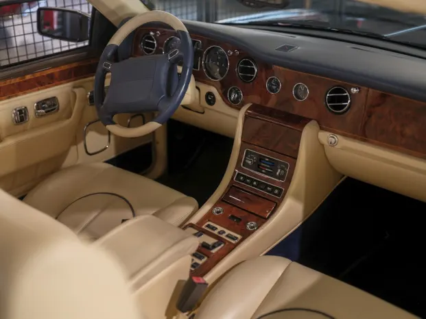 Casino Jackpot Village Android/iOS rakendus